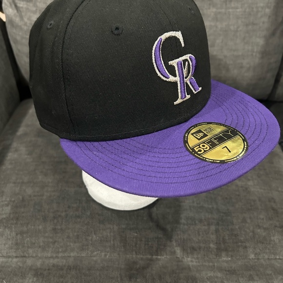 NEW!! Era 59Fifty Colorado Rockies Fitted Hat - Size 7. NEW WITH OUT TAG - Picture 3 of 10